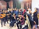 اجرای سرودهای انقلابی و محلی توسط گروه کُر دانشکده هنر و معماری