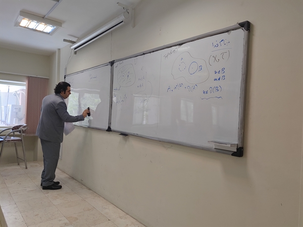 گزارش سخنرانی علمی گروه ریاضی (دکتر مازیار اصفهانیان)