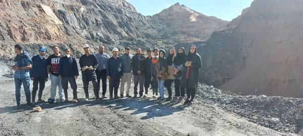 بازدید دانشجویان گروه مهندسی معدن  از معادن استان خراسان جنوبی و یزد