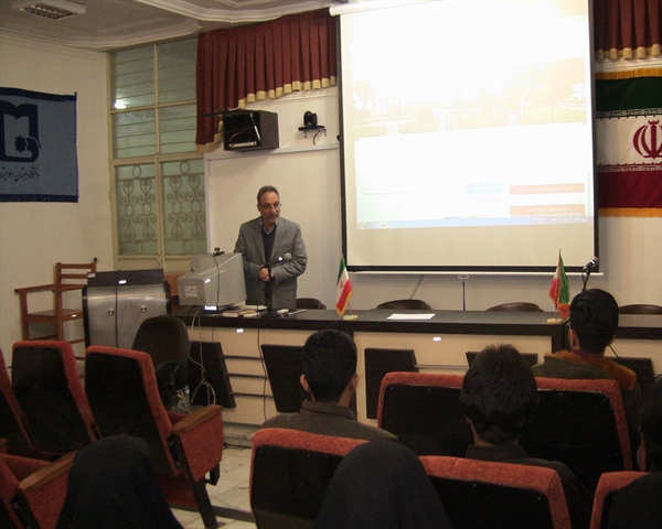 برگزاری کارگاه " حرکتهای نحوی در زبان فارسی" در دانشکده ادبیات وعلوم انسانی